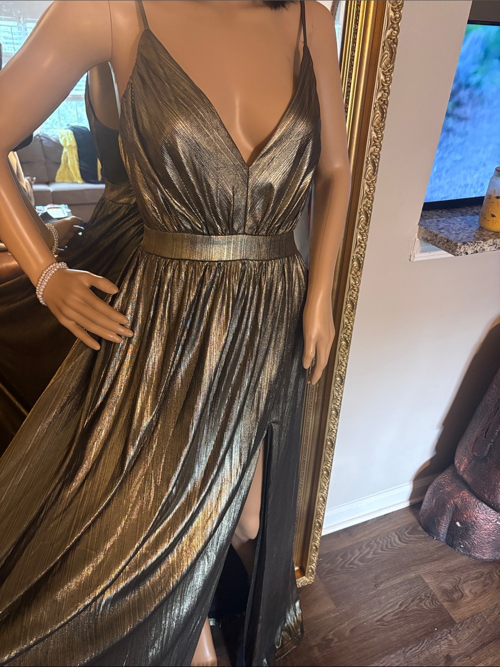 Lulu's Metallic Gold V-Neck Spaghetti Strap Prom Gown